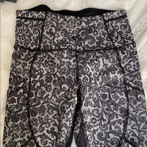 lululemon cropped leggings